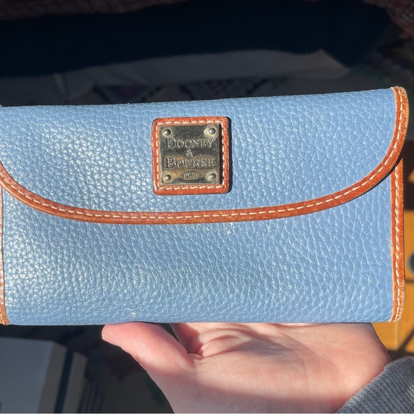 Dooney & Bourke Blue and Brown Leather Trifold Wallet. - Picture 11 of 12